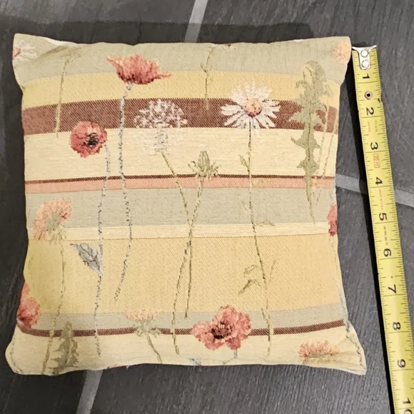 NWOT Southern Living Simple Flower Arranging Book & Italian Decorative Pillow - Picture 8 of 11